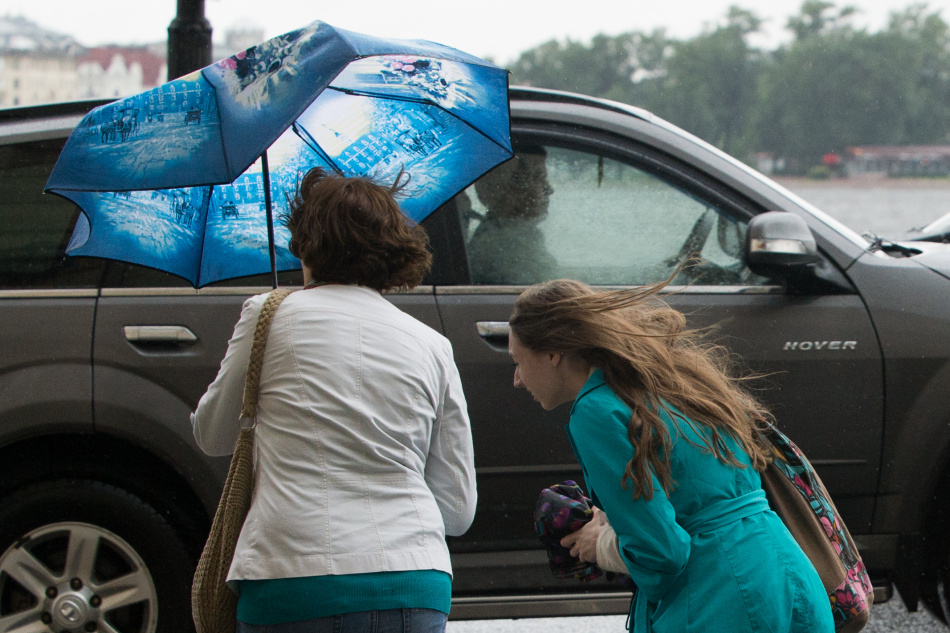 Дожди с похолоданием накроют Петербург после обеда